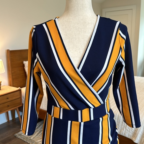 Almost Famous dress - Picture 2 of 8